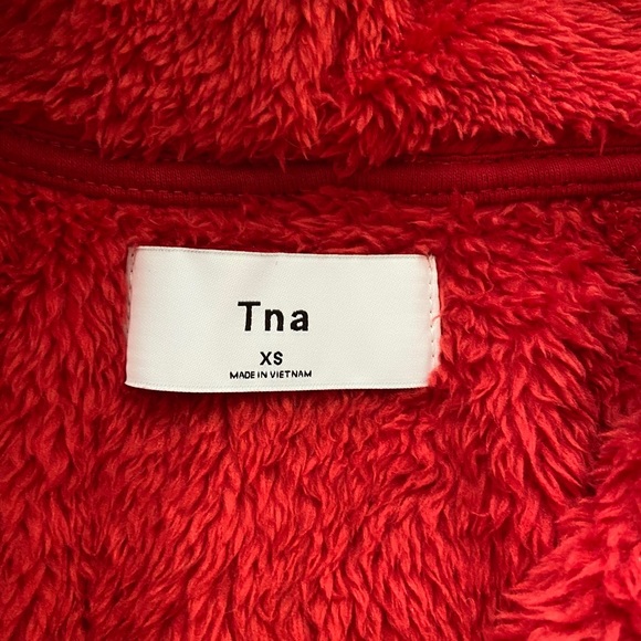 TNA / Aritzia Fuzzy Zip Up - Picture 5 of 9